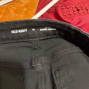 Old Navy Size 10 High-Rise Super-Skinny jeans